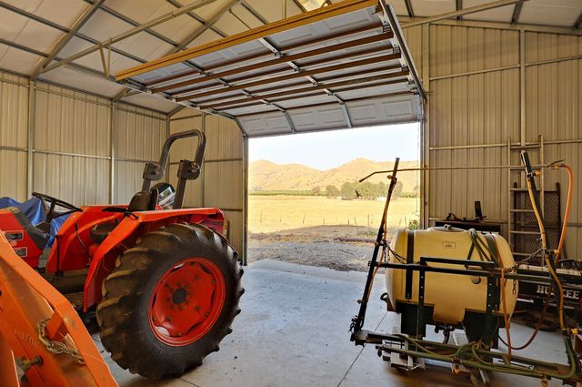 3363 S Anchor Avenue, Orange Cove, CA 93646