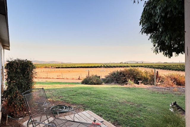 3363 S Anchor Avenue, Orange Cove, CA 93646