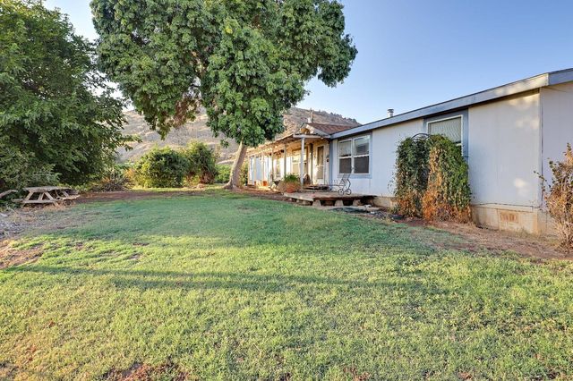 3363 S Anchor Avenue, Orange Cove, CA 93646