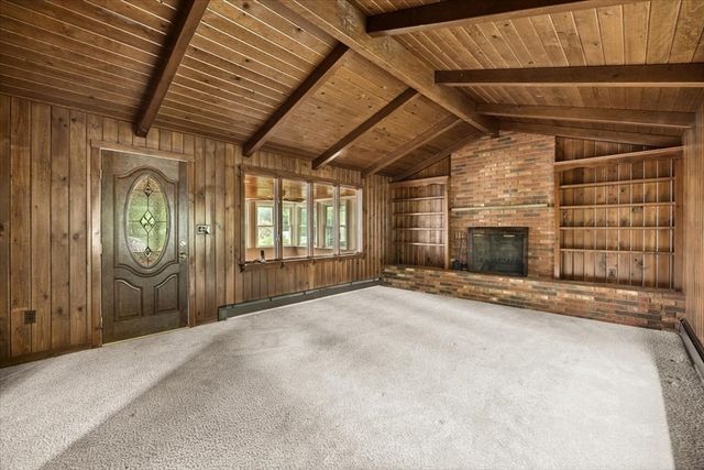 128 Bullard St, Walpole, MA 02081