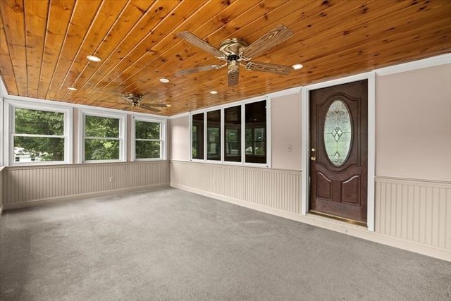 128 Bullard St, Walpole, MA 02081