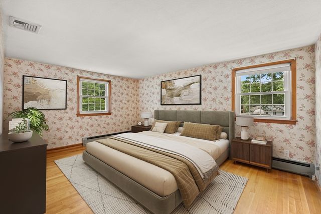 128 Bullard St, Walpole, MA 02081