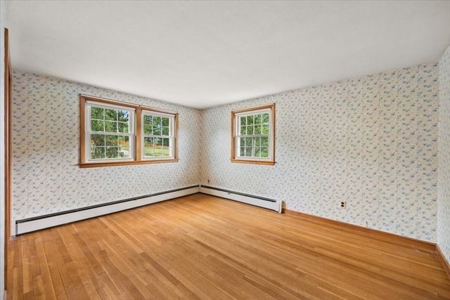 128 Bullard St, Walpole, MA 02081