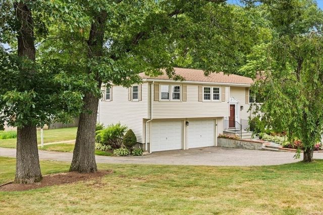 128 Bullard St, Walpole, MA 02081