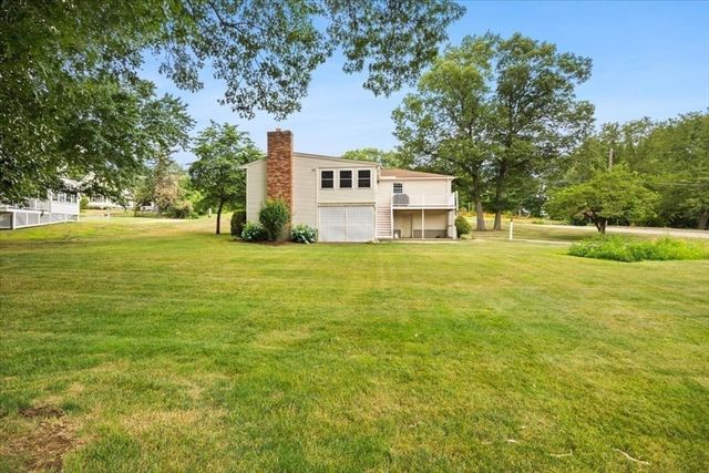 128 Bullard St, Walpole, MA 02081