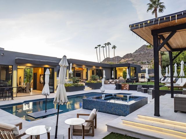 7223 N BLACK ROCK Trail, Paradise Valley, AZ 85253