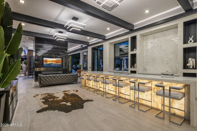 7223 N BLACK ROCK Trail, Paradise Valley, AZ 85253