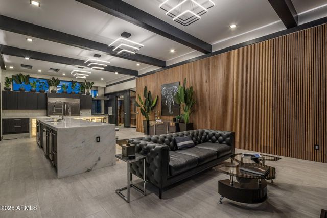 7223 N BLACK ROCK Trail, Paradise Valley, AZ 85253