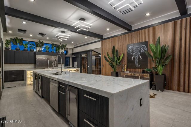 7223 N BLACK ROCK Trail, Paradise Valley, AZ 85253