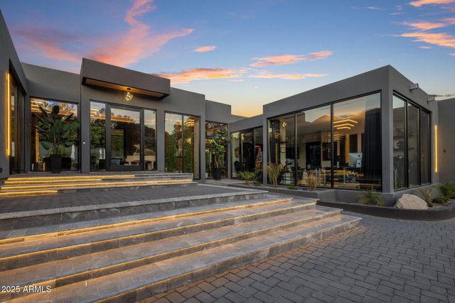 7223 N BLACK ROCK Trail, Paradise Valley, AZ 85253