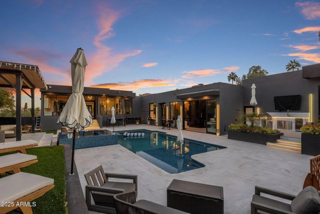 7223 N BLACK ROCK Trail, Paradise Valley, AZ 85253