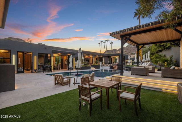 7223 N BLACK ROCK Trail, Paradise Valley, AZ 85253