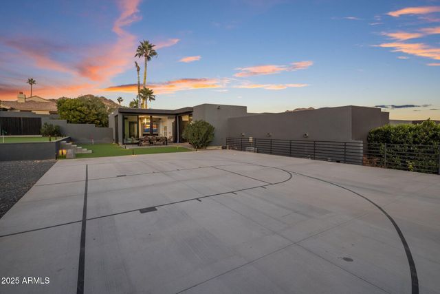 7223 N BLACK ROCK Trail, Paradise Valley, AZ 85253