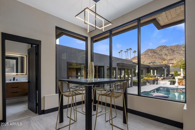 7223 N BLACK ROCK Trail, Paradise Valley, AZ 85253