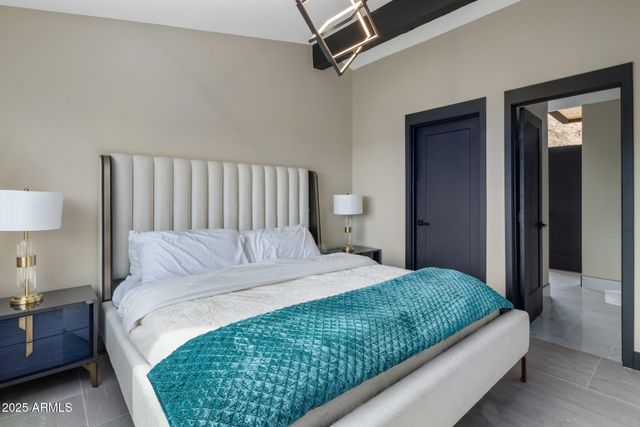 7223 N BLACK ROCK Trail, Paradise Valley, AZ 85253