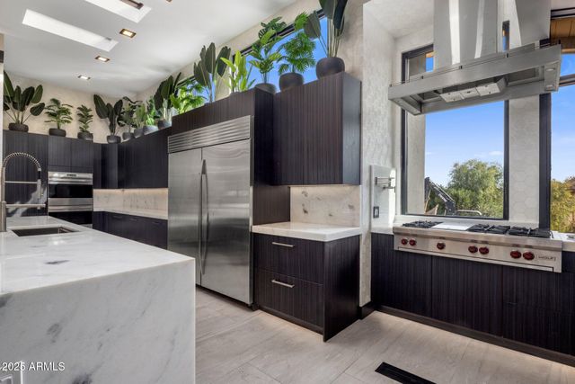 7223 N BLACK ROCK Trail, Paradise Valley, AZ 85253