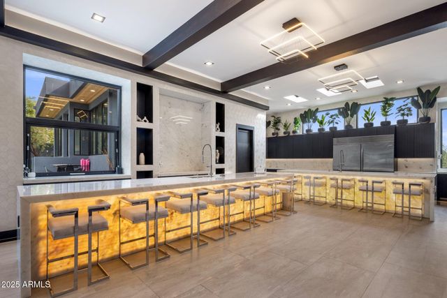 7223 N BLACK ROCK Trail, Paradise Valley, AZ 85253