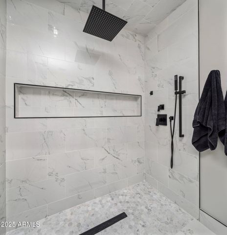 7223 N BLACK ROCK Trail, Paradise Valley, AZ 85253