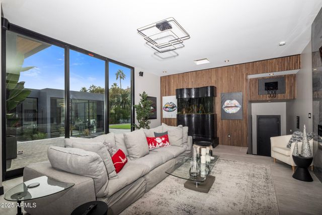 7223 N BLACK ROCK Trail, Paradise Valley, AZ 85253