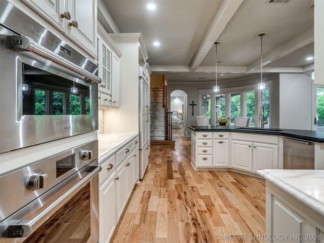 704 W 108th Street S, Jenks, OK 74037