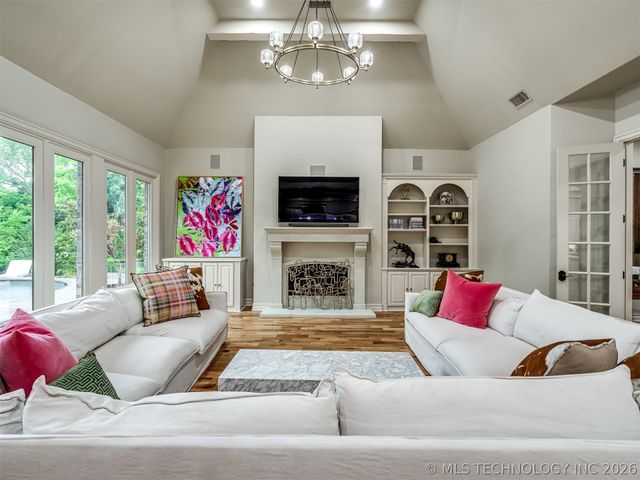 704 W 108th Street S, Jenks, OK 74037