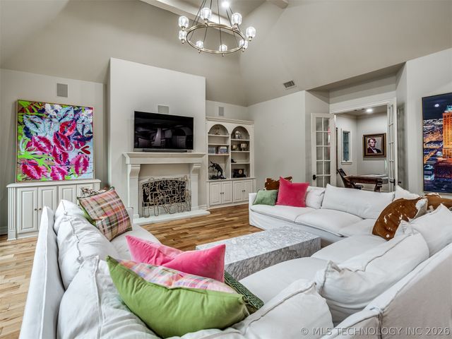 704 W 108th Street S, Jenks, OK 74037