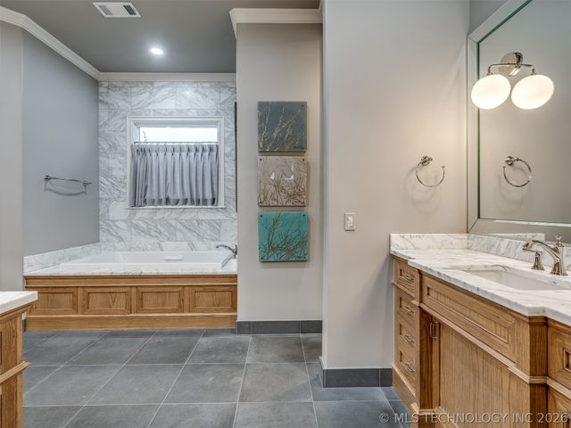 704 W 108th Street S, Jenks, OK 74037