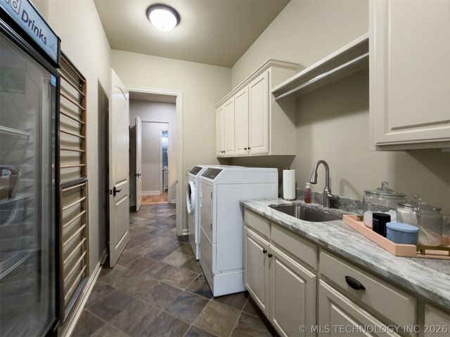 704 W 108th Street S, Jenks, OK 74037