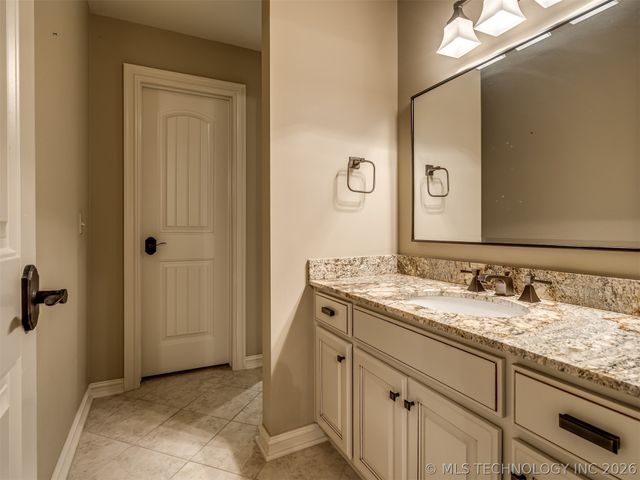 704 W 108th Street S, Jenks, OK 74037