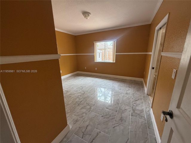 7772 NW 200 Ln, Hialeah, FL 33015