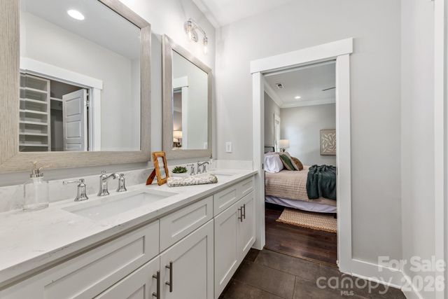 241 Coxe Avenue, Charlotte, NC 28208