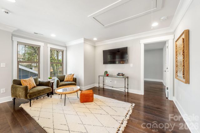 241 Coxe Avenue, Charlotte, NC 28208