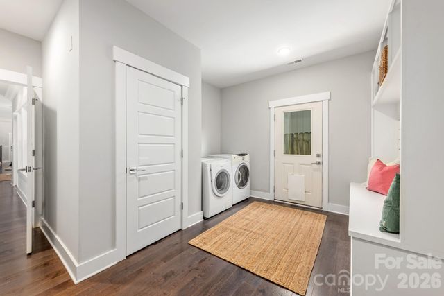 241 Coxe Avenue, Charlotte, NC 28208