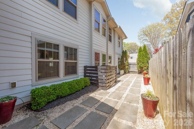 241 Coxe Avenue, Charlotte, NC 28208