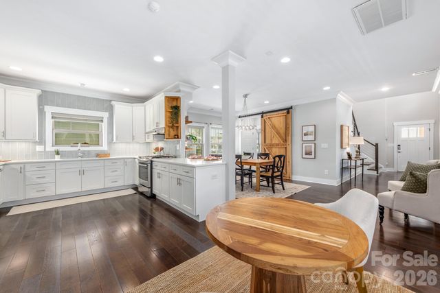 241 Coxe Avenue, Charlotte, NC 28208