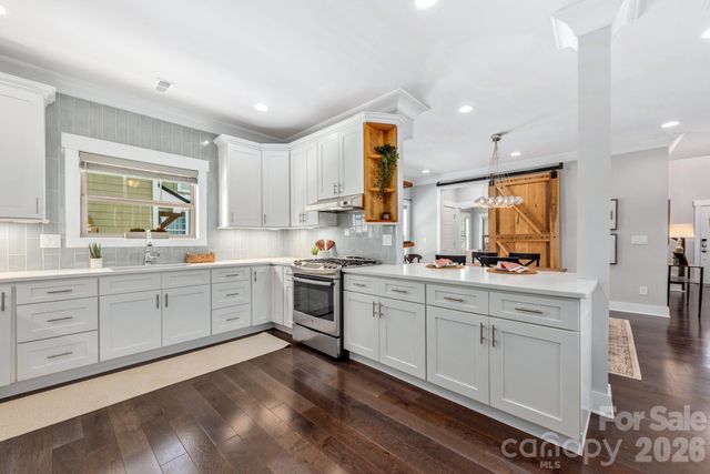 241 Coxe Avenue, Charlotte, NC 28208