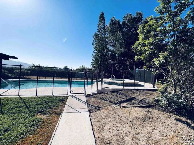 13807 Lake Poway Road Road, Poway, CA 92064