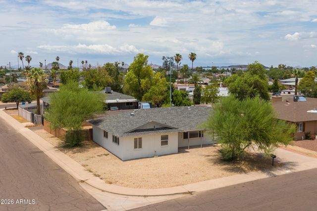 2290 W VILLAGE Drive, Phoenix, AZ 85023
