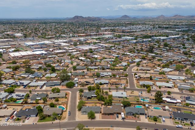 2290 W VILLAGE Drive, Phoenix, AZ 85023