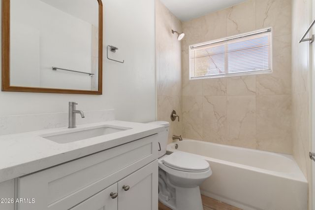 2290 W VILLAGE Drive, Phoenix, AZ 85023