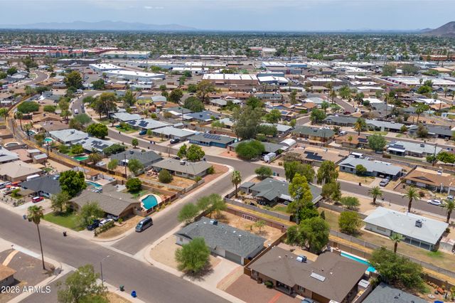 2290 W VILLAGE Drive, Phoenix, AZ 85023