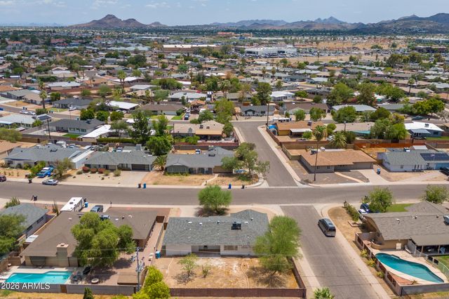 2290 W VILLAGE Drive, Phoenix, AZ 85023