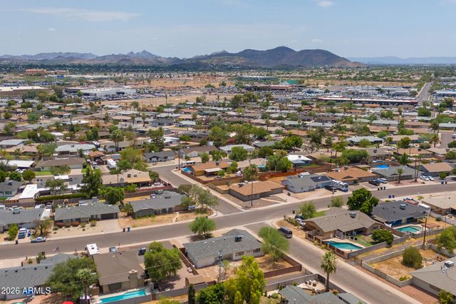 2290 W VILLAGE Drive, Phoenix, AZ 85023