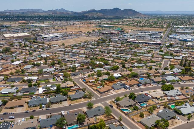 2290 W VILLAGE Drive, Phoenix, AZ 85023