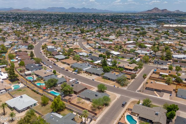 2290 W VILLAGE Drive, Phoenix, AZ 85023