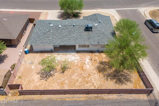 2290 W VILLAGE Drive, Phoenix, AZ 85023