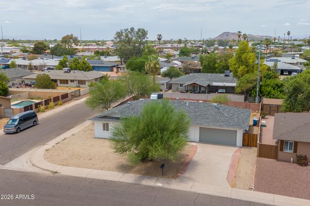 2290 W VILLAGE Drive, Phoenix, AZ 85023