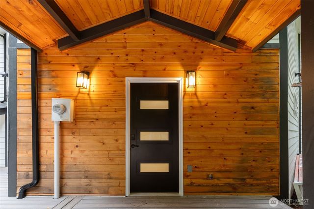 10953 N Madison Avenue NE, Bainbridge Island, WA 98110