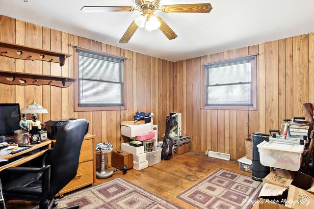 8 E Rollins Road, Round Lake Beach, IL 60073