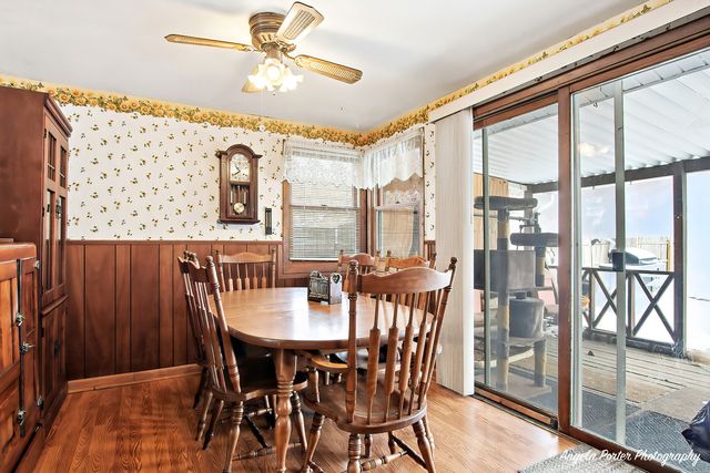 8 E Rollins Road, Round Lake Beach, IL 60073
